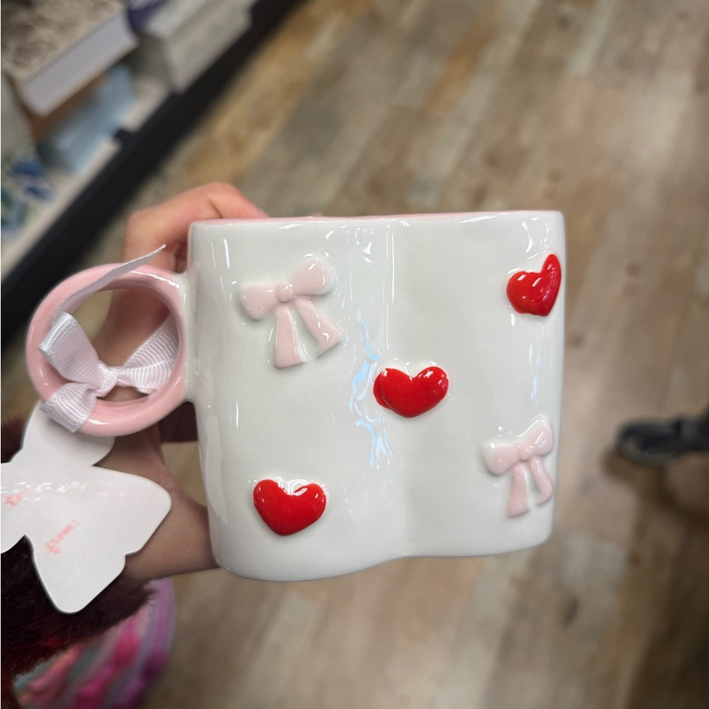 Valentines Pink Bow & Red Heart Shaped Mug - Picture 1 of 3